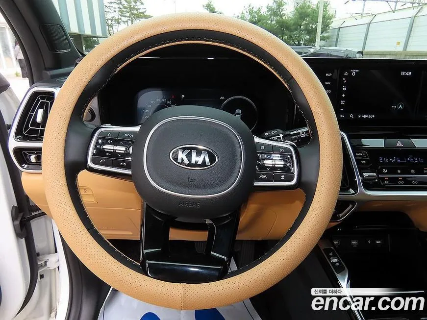 Kia Sorento — фото 7