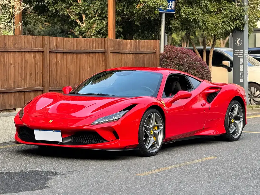 Ferrari F8 — фото 1