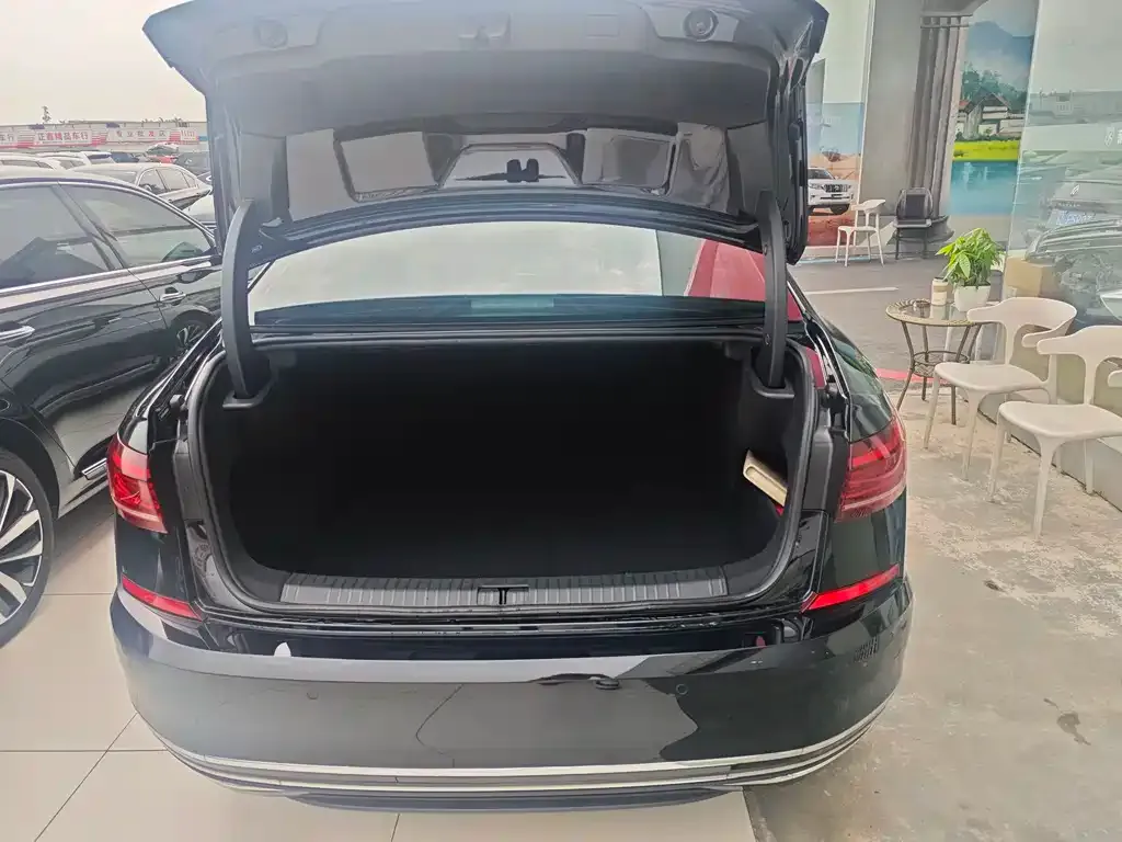 Volkswagen Passat 2022 из CN, фото 3