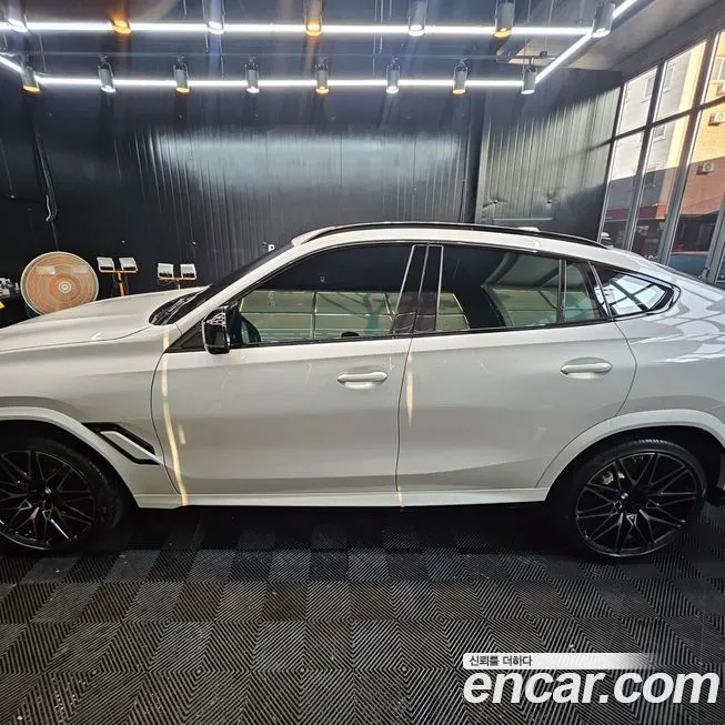 BMW X6M 2024 из KR, фото 4