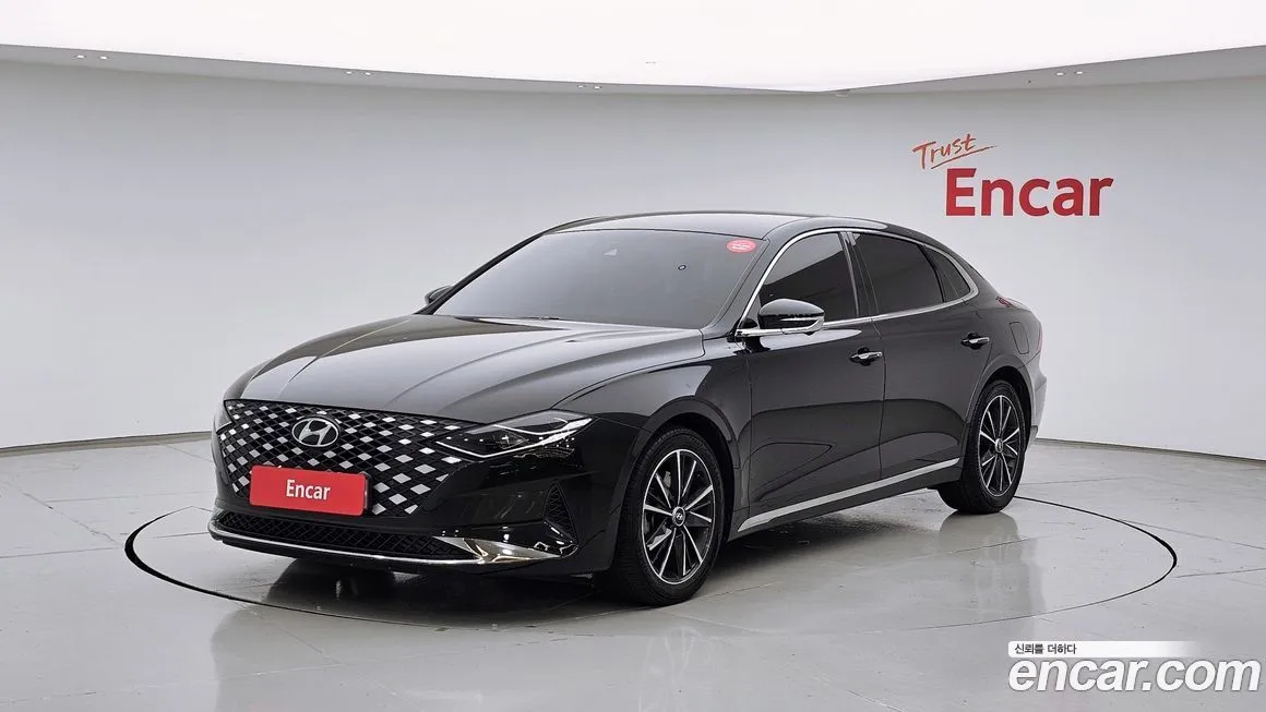 Hyundai Grandeur — фото 1