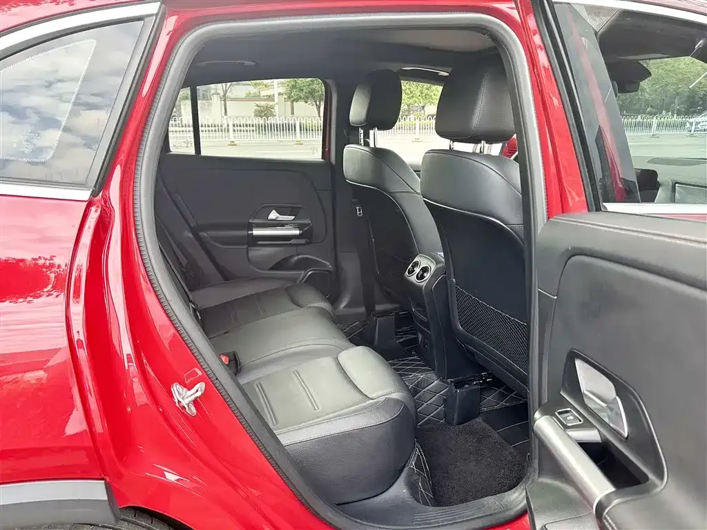 Mercedes-Benz GLA — фото 5