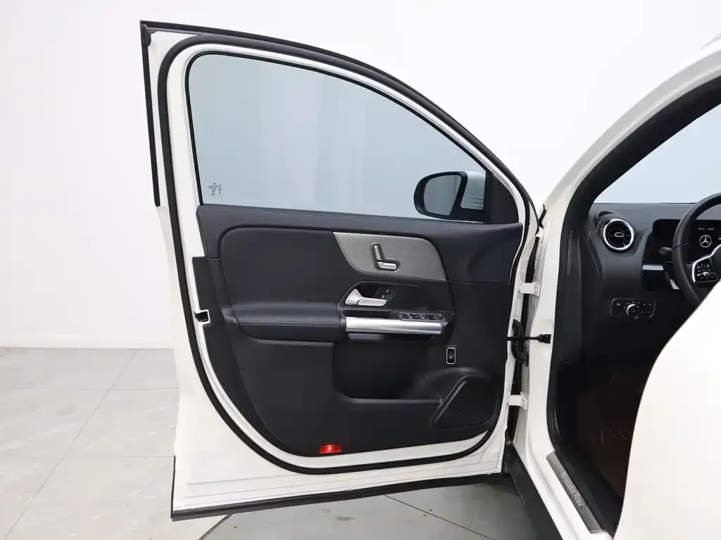 Mercedes-Benz GLA 2021 из CN, фото 4