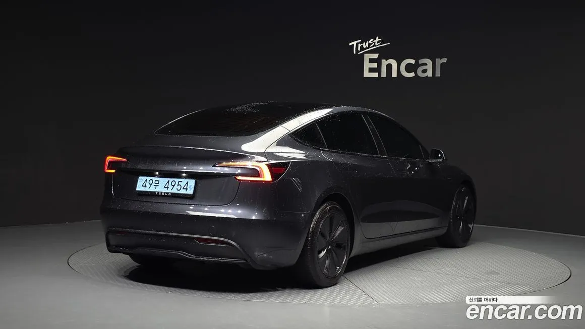 Tesla Model 3 — фото 2