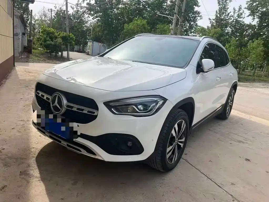 Mercedes-Benz GLA — фото 1