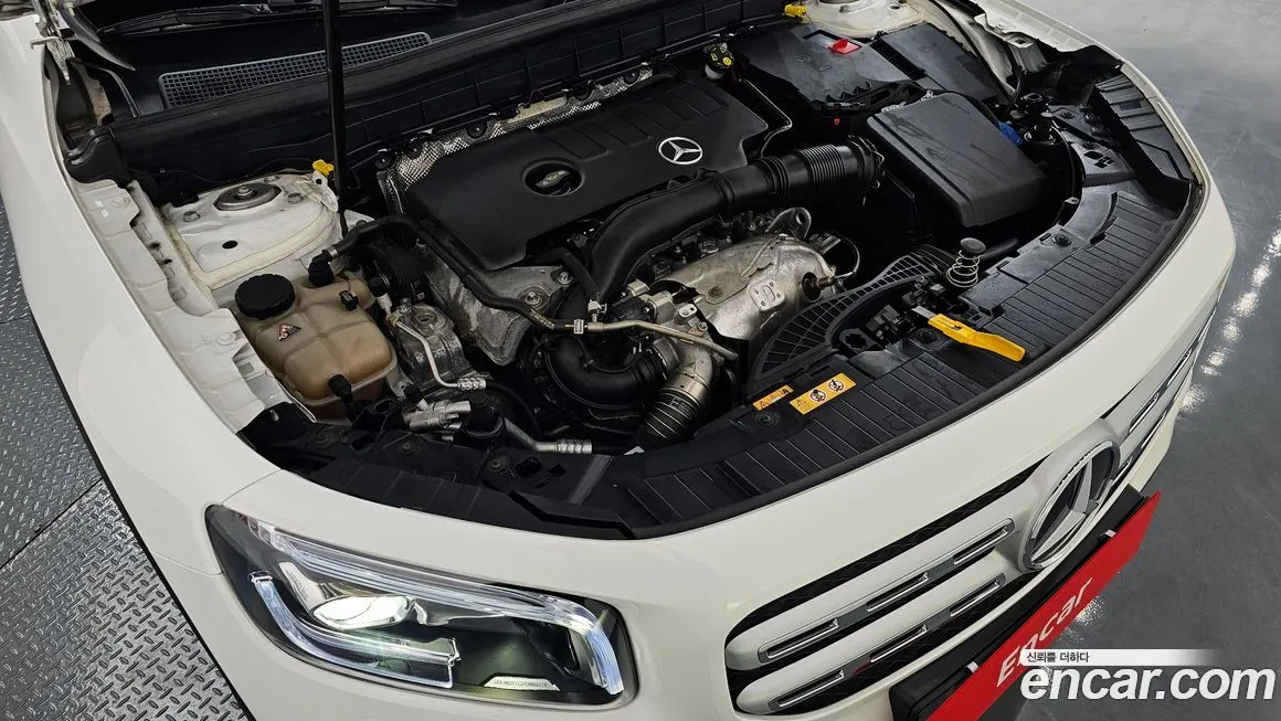 Mercedes-Benz GLB-Class — фото 10