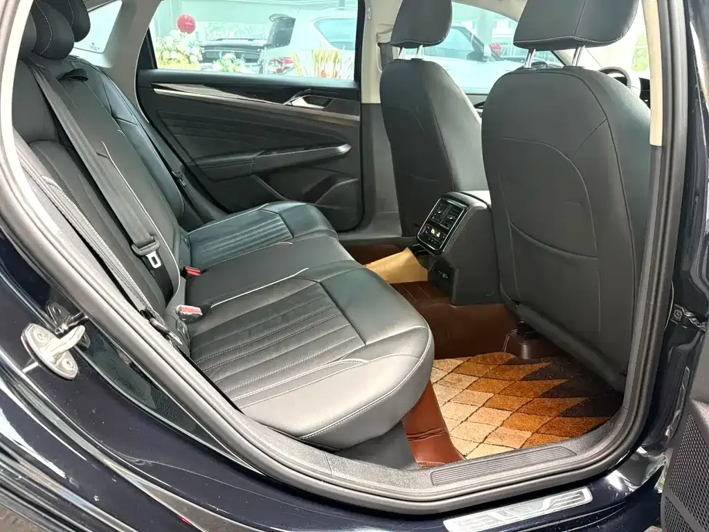 Volkswagen Passat — фото 4