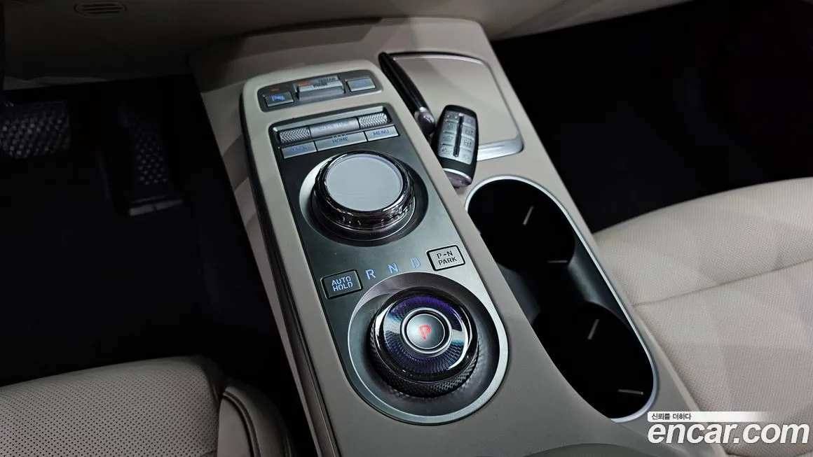 Genesis GV70 — фото 2