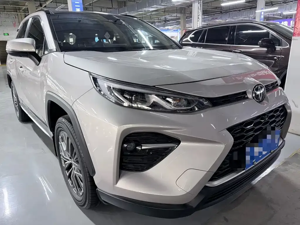 Toyota Wildlander — фото 8