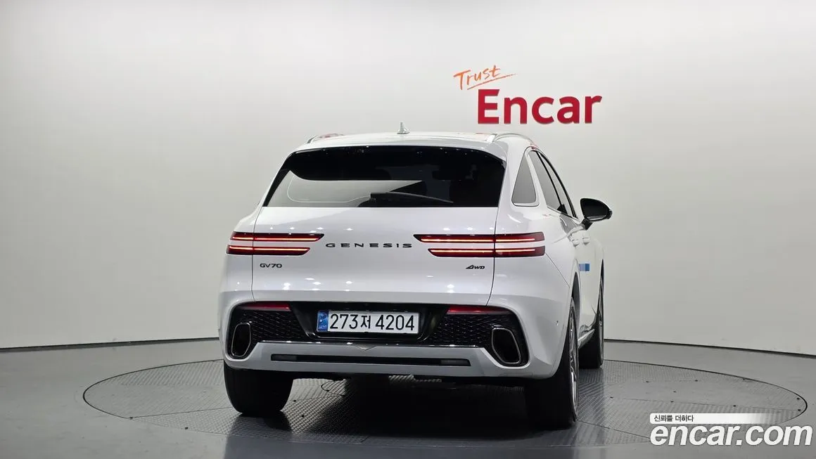 Genesis GV70 — фото 2