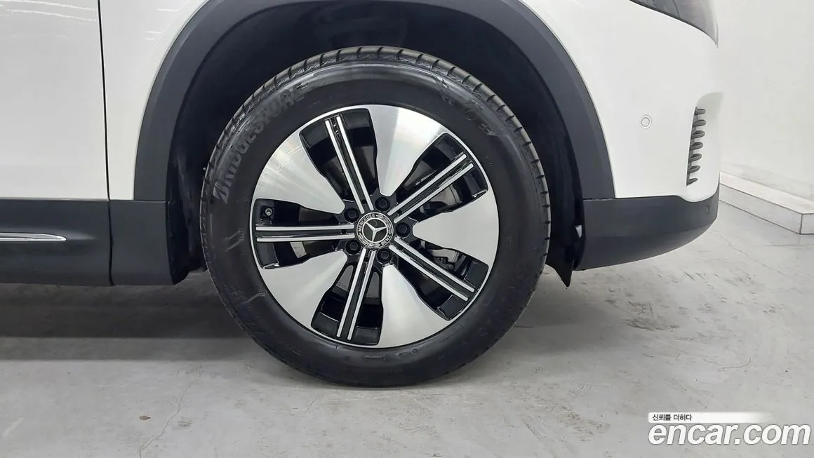 Mercedes-Benz EQB 2024 из KR, фото 8