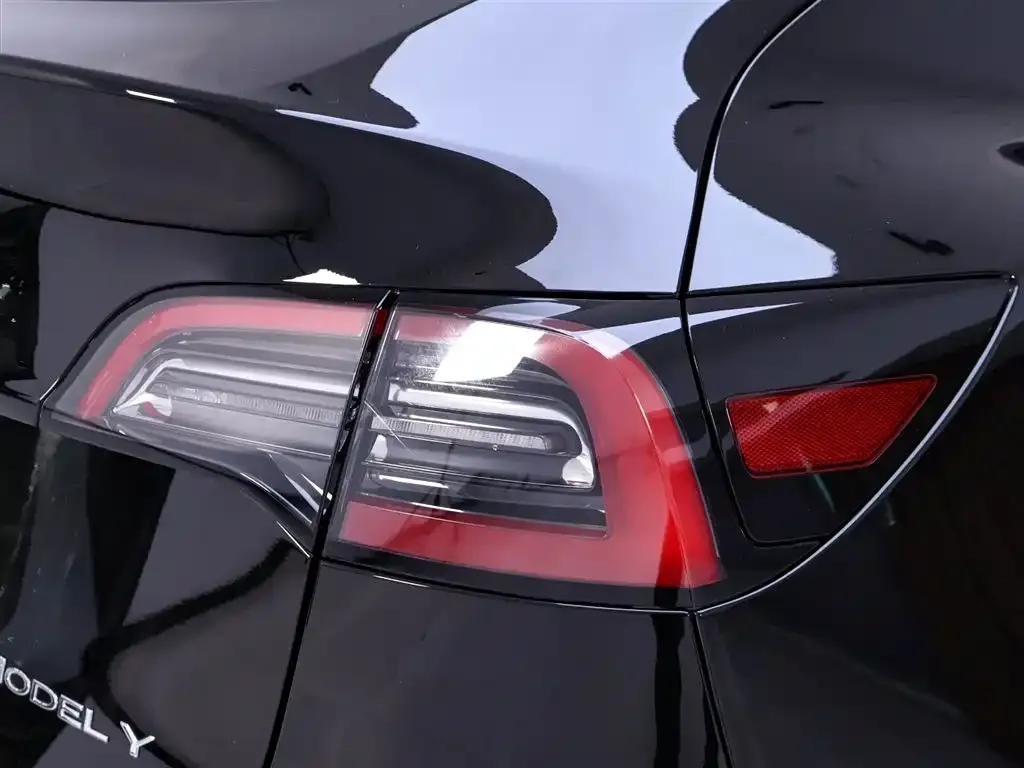 Tesla Model Y 2025 из CN, фото 5