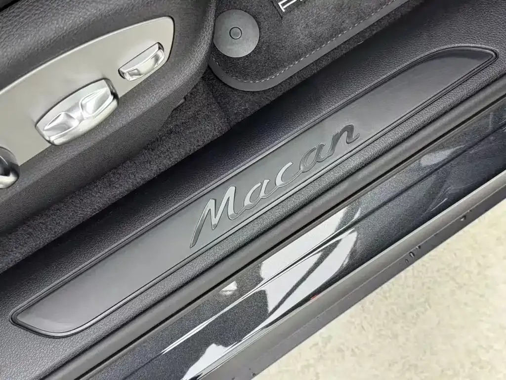 Porsche Macan — фото 8