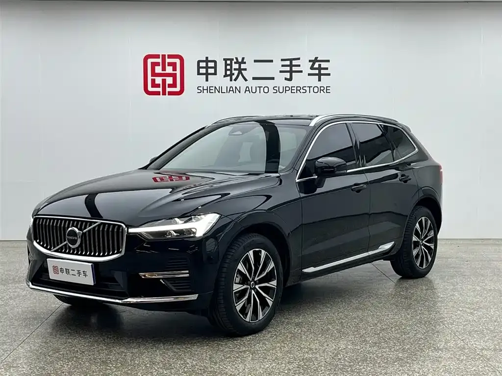 Volvo XC60 — фото 1