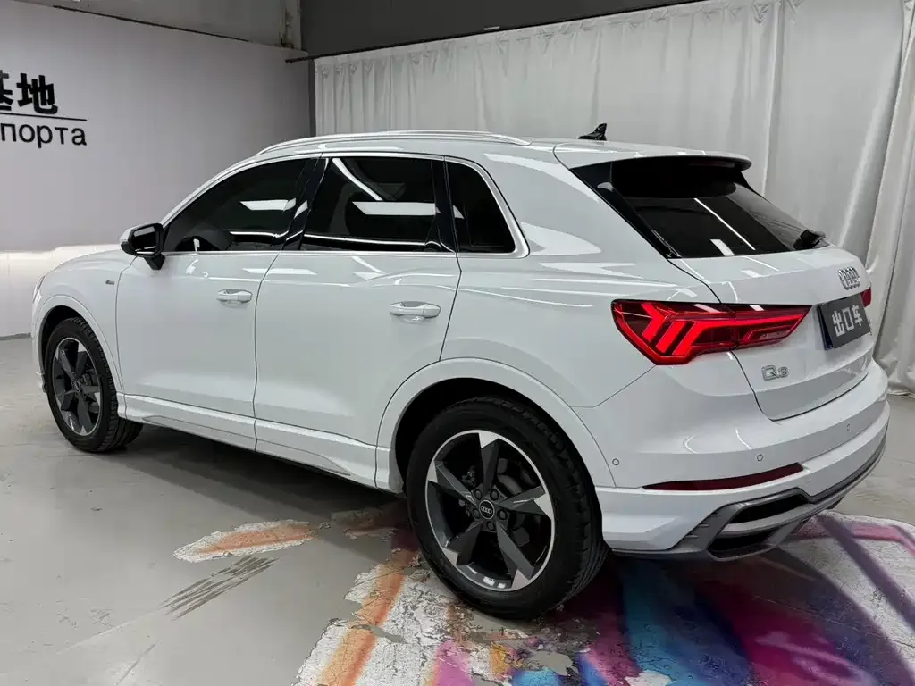 Audi Q3 — фото 8