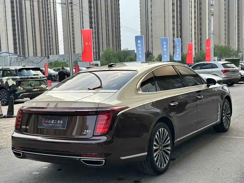 Hongqi H9 — фото 10