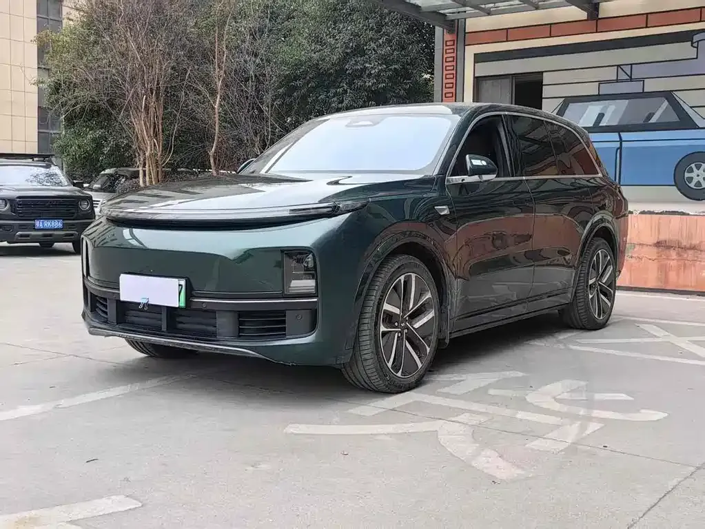 Li Auto L8