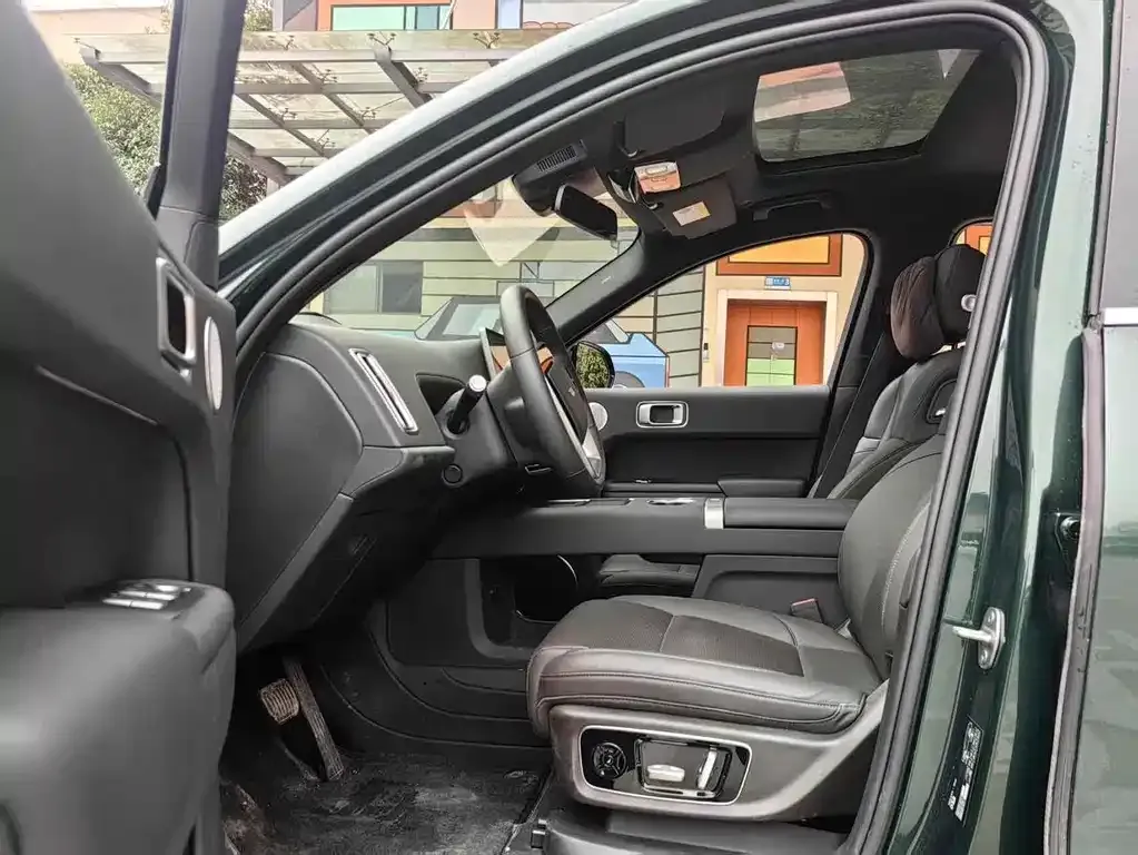 Li Auto L8 2023 из CN, фото 2
