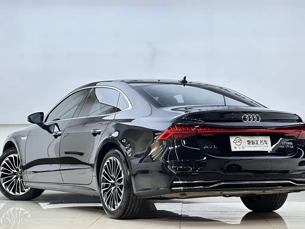 Audi A7L — фото 2