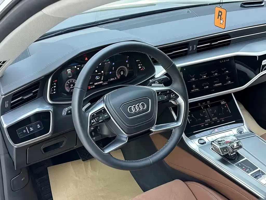 Audi A7L — фото 9