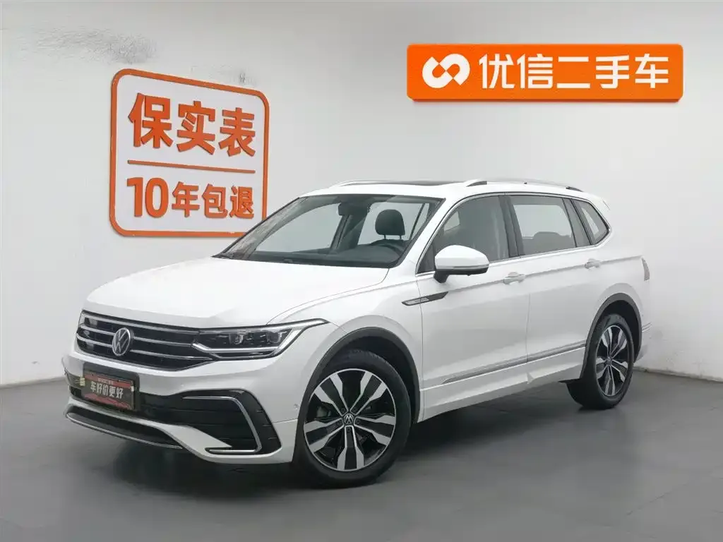 Volkswagen Tiguan L — фото 1