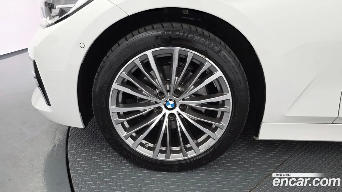 BMW 3-Series 2022 из KR, фото 6