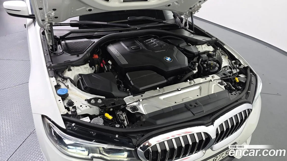 BMW 3-Series 2022 из KR, фото 8