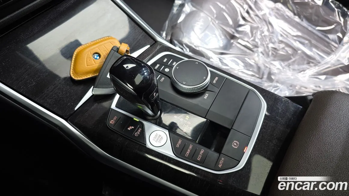 BMW 3-Series 2022 из KR, фото 10