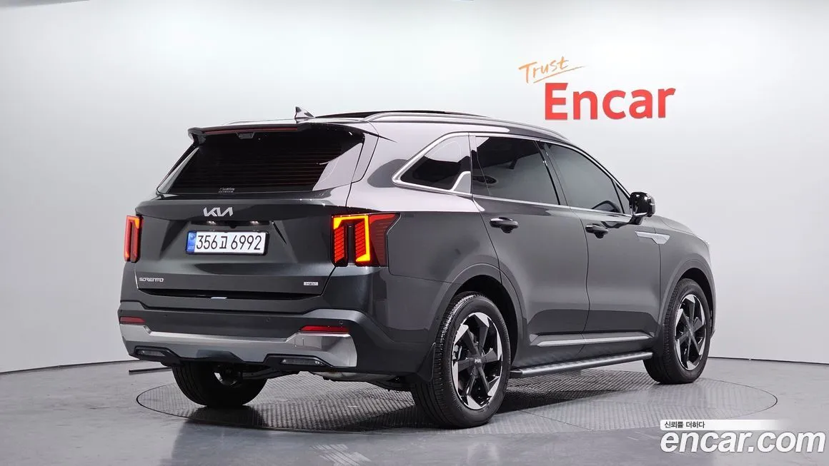 Kia Sorento — фото 3