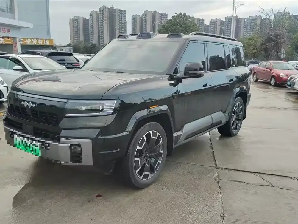 Fang Cheng Bao Leopard 8