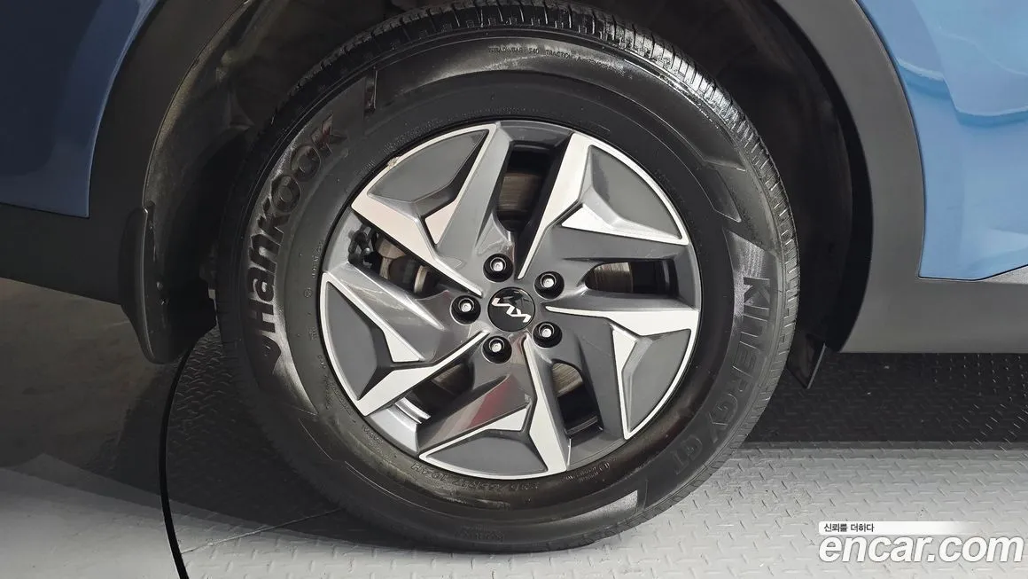 Kia Sorento — фото 9