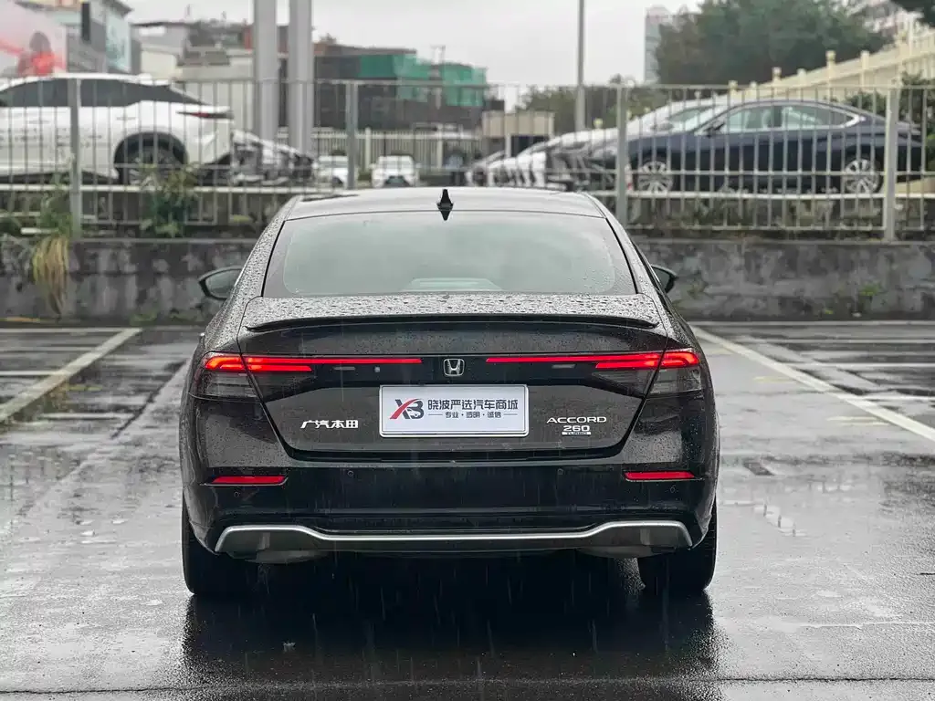 Honda Accord — фото 5