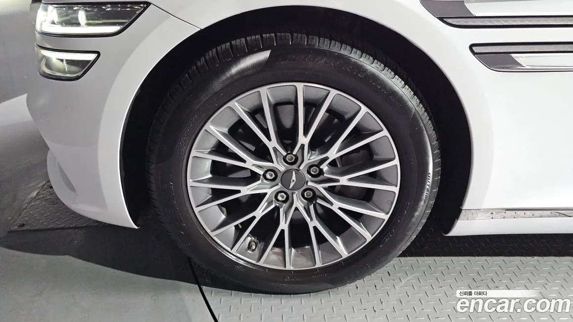Genesis G80 — фото 9