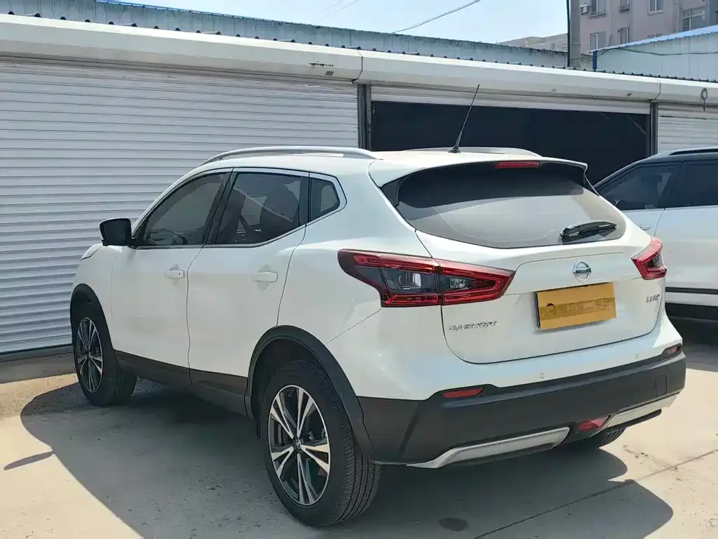 Nissan Qashqai — фото 6