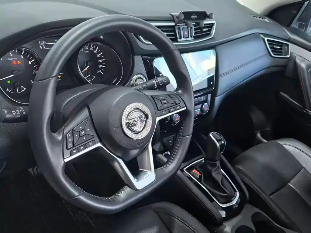 Nissan Qashqai — фото 10