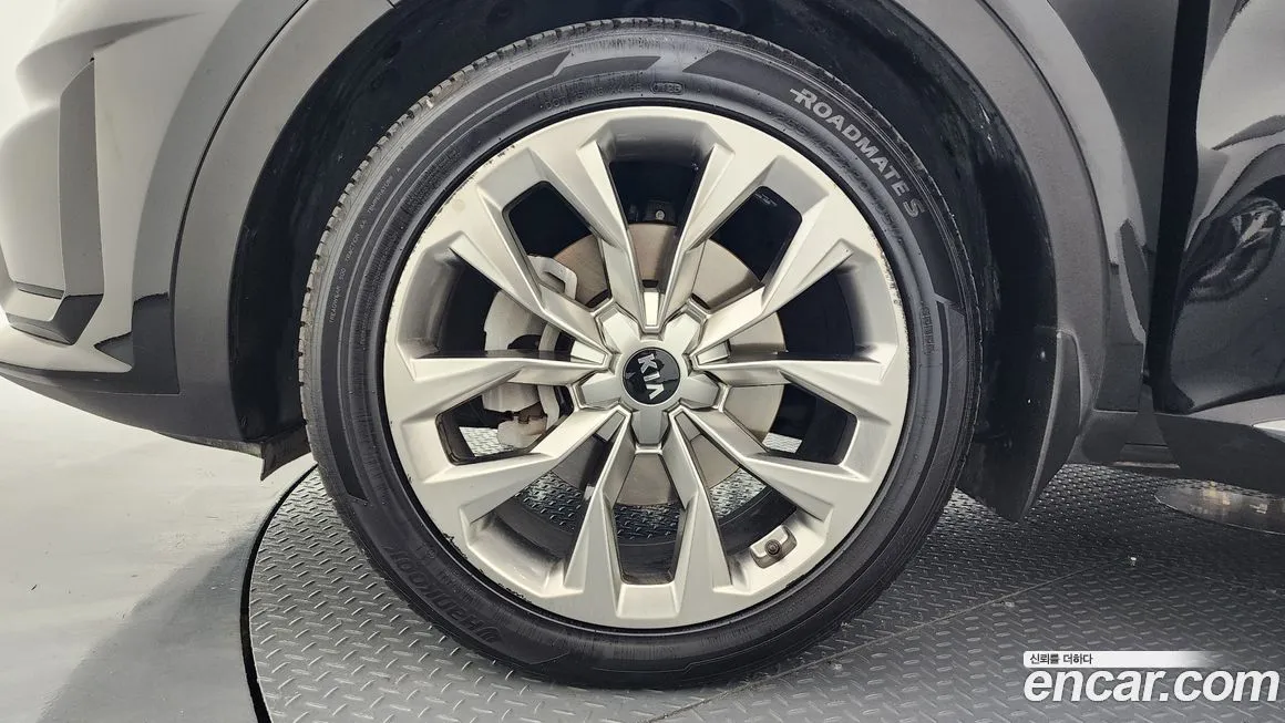 Kia Sorento — фото 7