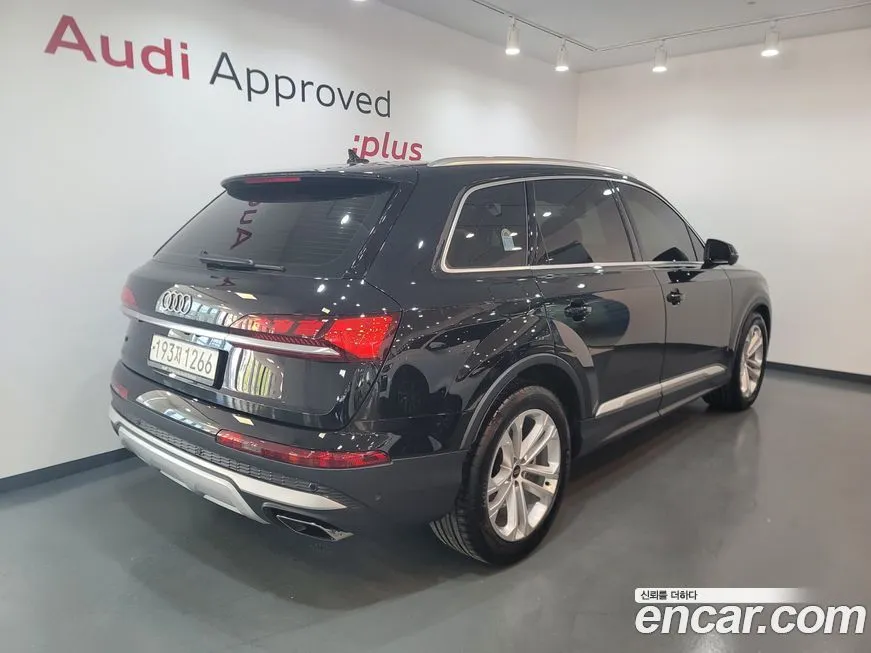 Audi Q7 2025 из KR, фото 4