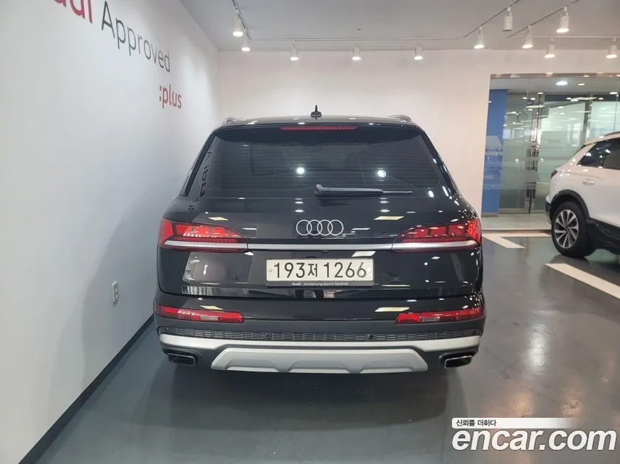 Audi Q7 2025 из KR, фото 3