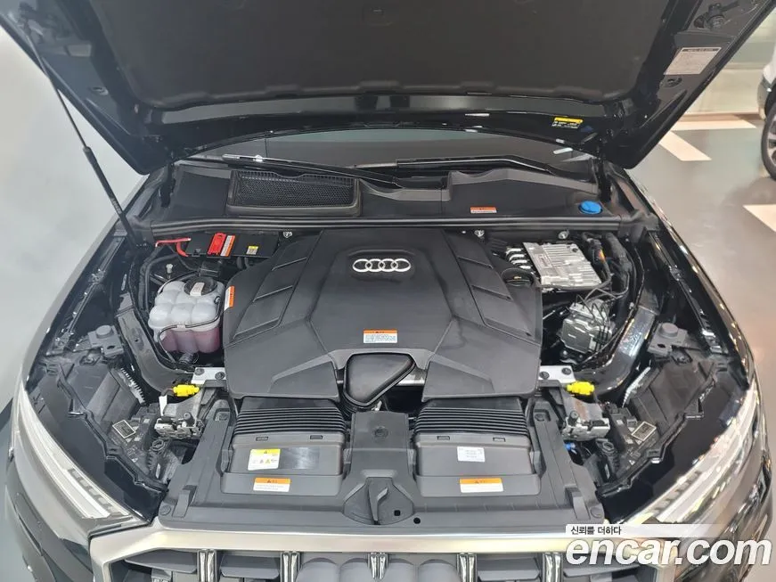 Audi Q7 2025 из KR, фото 6