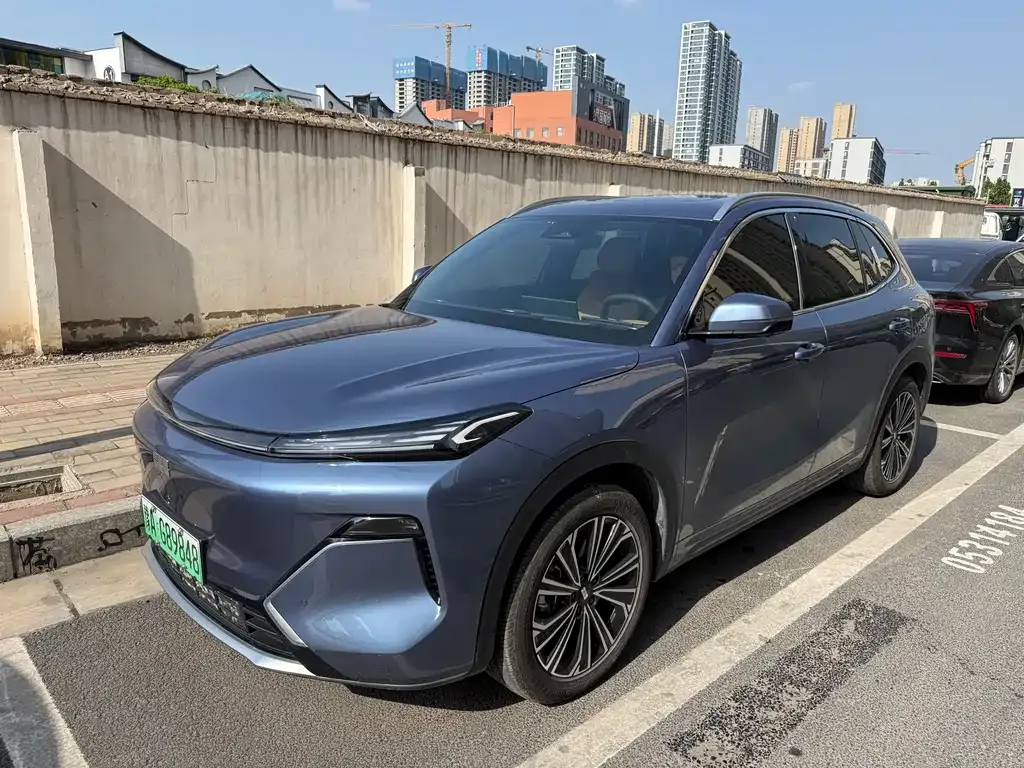 Geely Galaxy Xingjian 7 — фото 1