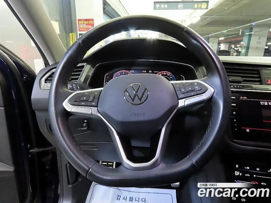 Volkswagen Tiguan — фото 10