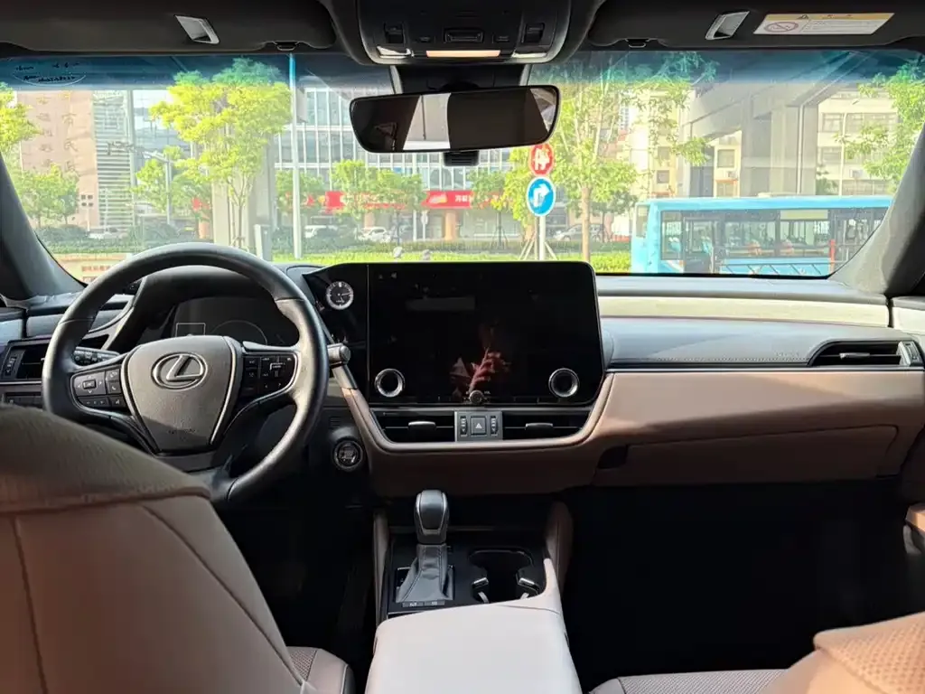 Lexus ES — фото 7