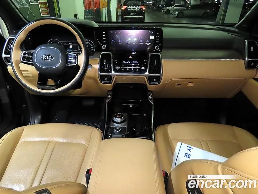 Kia Sorento — фото 10