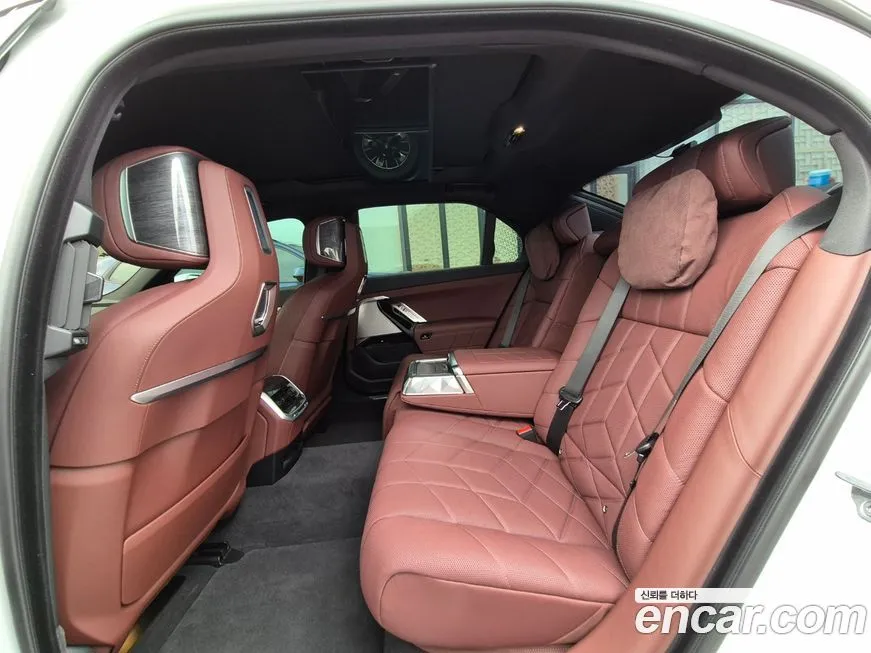 BMW i7 2024 из KR, фото 7