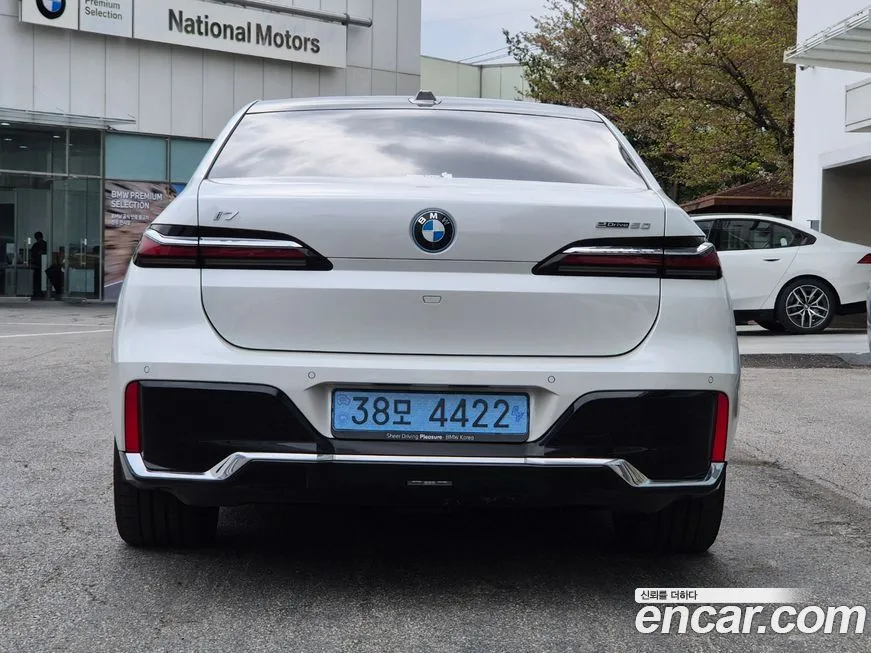 BMW i7 2024 из KR, фото 3