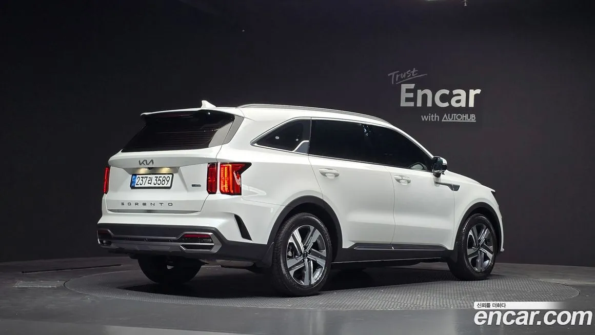 Kia Sorento — фото 5
