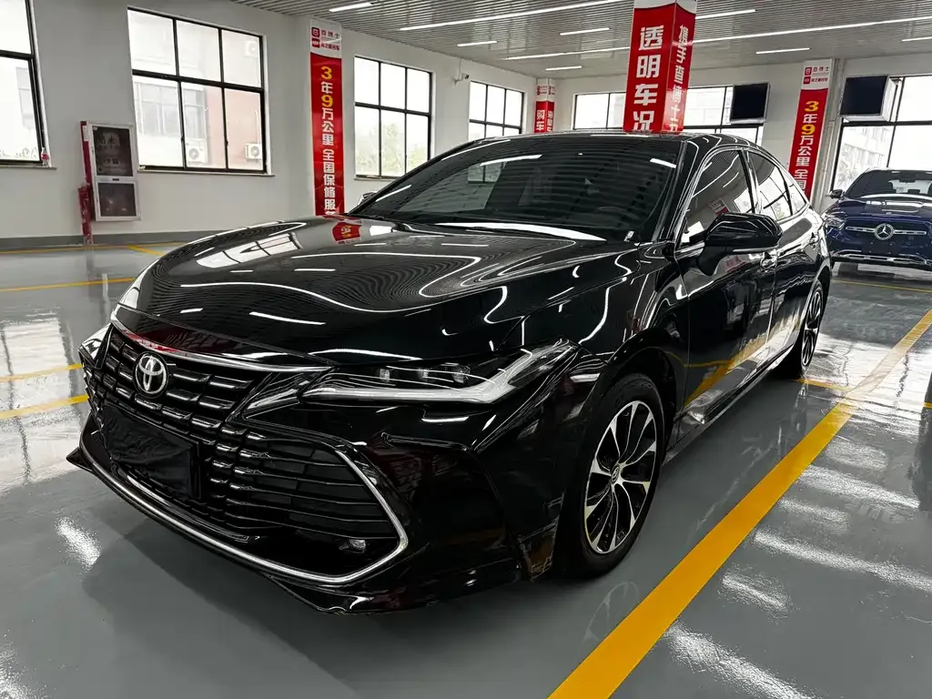 Toyota Avalon — фото 1