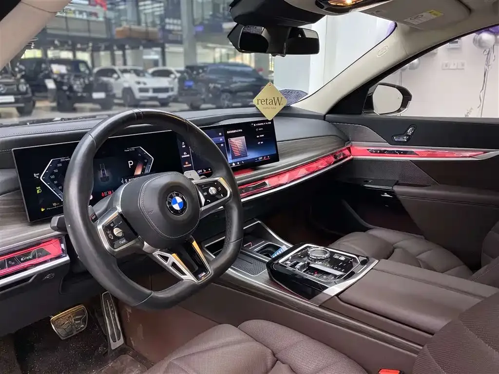 BMW 7 Series — фото 10