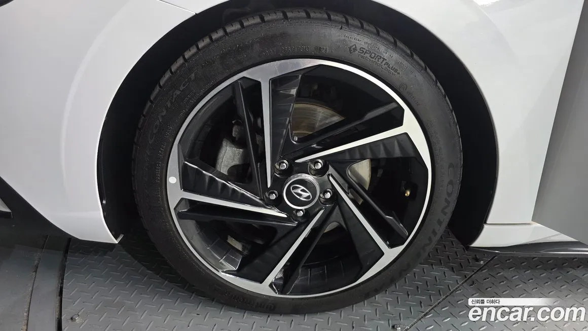 Hyundai AVANTE — фото 10