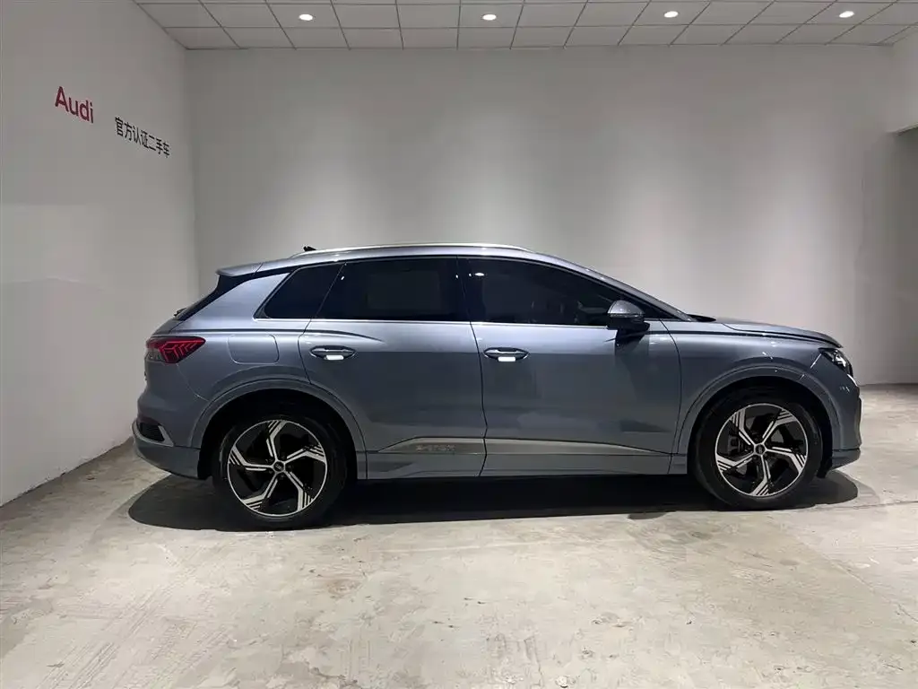 Audi Q4 e-tron — фото 4